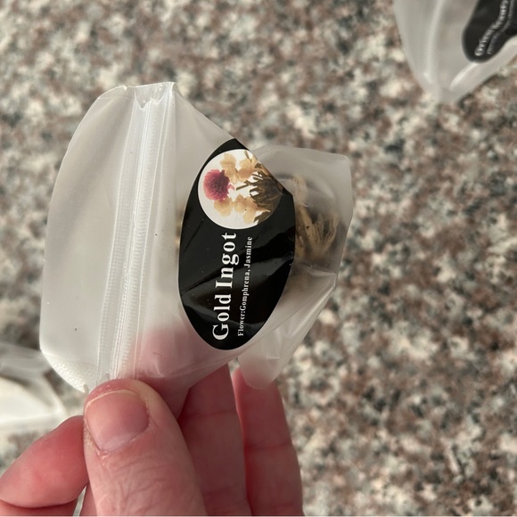 Glass Teapot with Infuser & Individually Packaged Teas - Picture 15 of 16